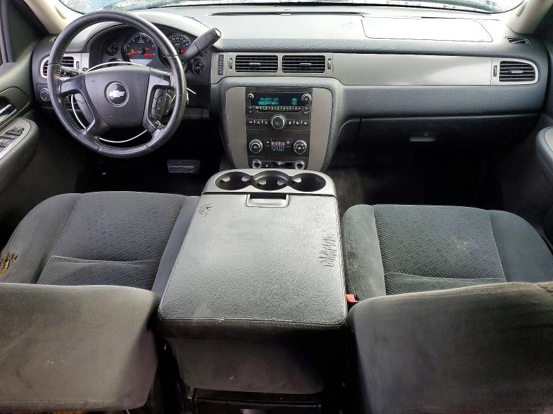 Photo 8 from auction – 2008 CHEVROLET SUBURBAN with VIN 3GNFC16J78G198663