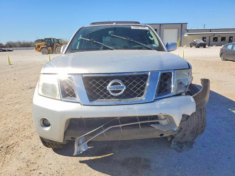 Photo 5 from auction – 2010 NISSAN PATHFINDER with VIN 5N1AR1NN2AC629811