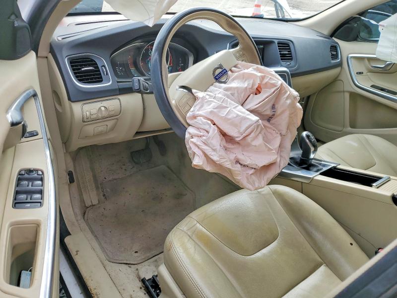 Photo 8 from auction – 2015 VOLVO S60 PREMIE with VIN YV140MFK2F1365584