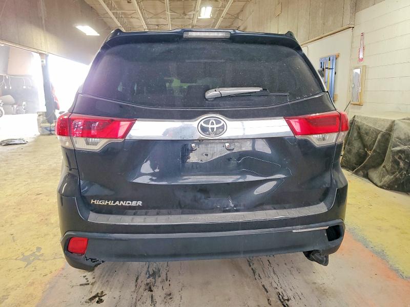 Foto 6 de la subasta – 2017 TOYOTA HIGHLANDER con VIN 5TDZARFH2HS027408