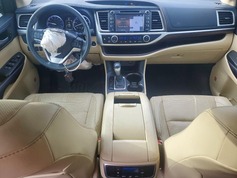 Photo 8 from auction – 2016 TOYOTA HIGHLANDER with VIN 5TDYKRFH5GS167153