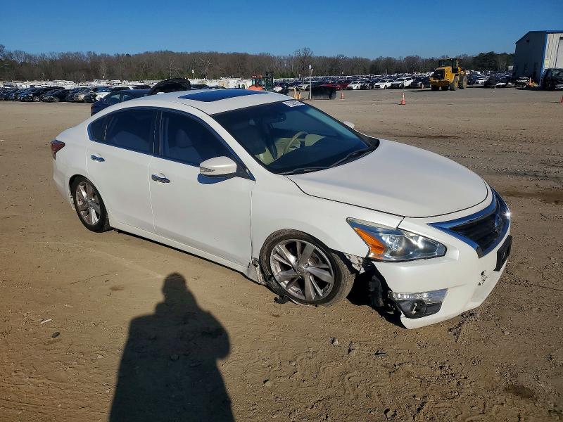 Photo 4 from auction – 2015 NISSAN ALTIMA 2.5 with VIN 1N4AL3AP1FN893306