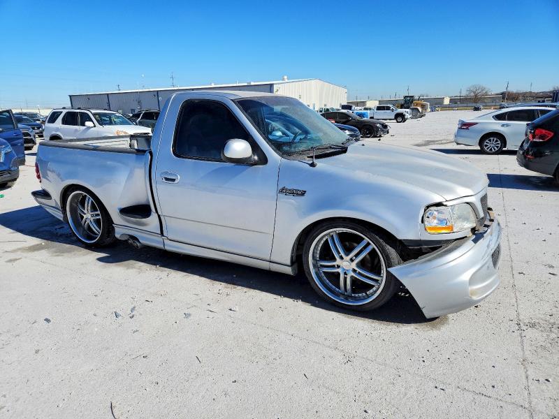 Photo 4 from auction – 2001 FORD F150 SVT L with VIN 2FTZF073X1CA58794