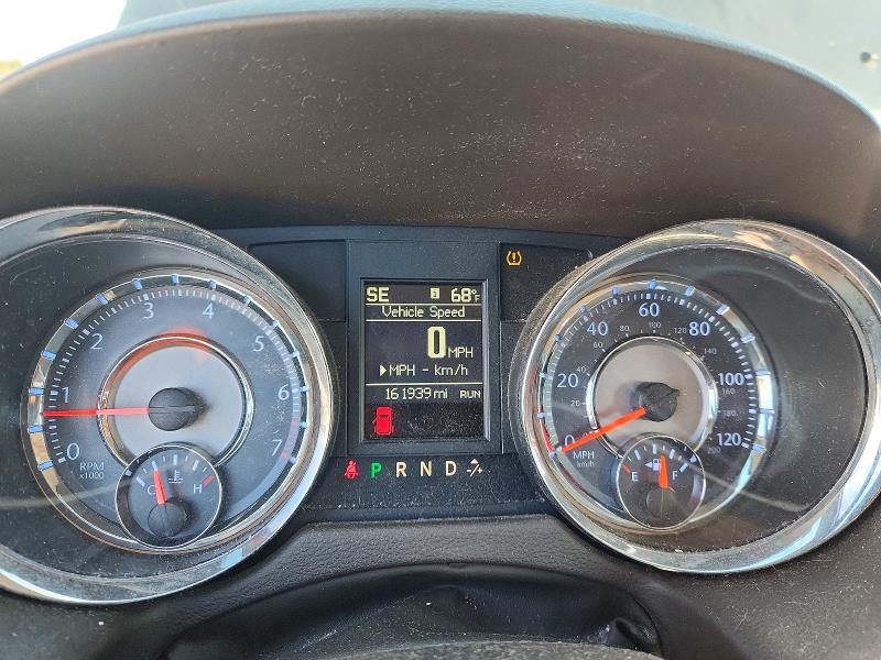 Photo 9 from auction – 2014 CHRYSLER TOWN & COU with VIN 2C4RC1BG6ER413679