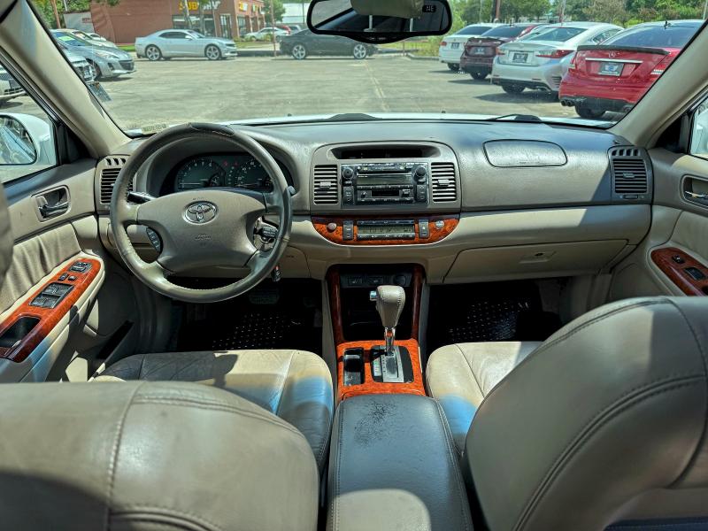 Photo 9 from auction – 2002 TOYOTA CAMRY LE with VIN 4T1BE32K52U027812