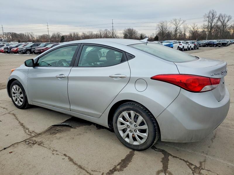 Photo 2 from auction – 2012 HYUNDAI ELANTRA GL with VIN 5NPDH4AE9CH061981