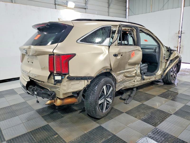 Photo 3 from auction – 2021 KIA SORENTO with VIN 5XYRL4LC2MG007723