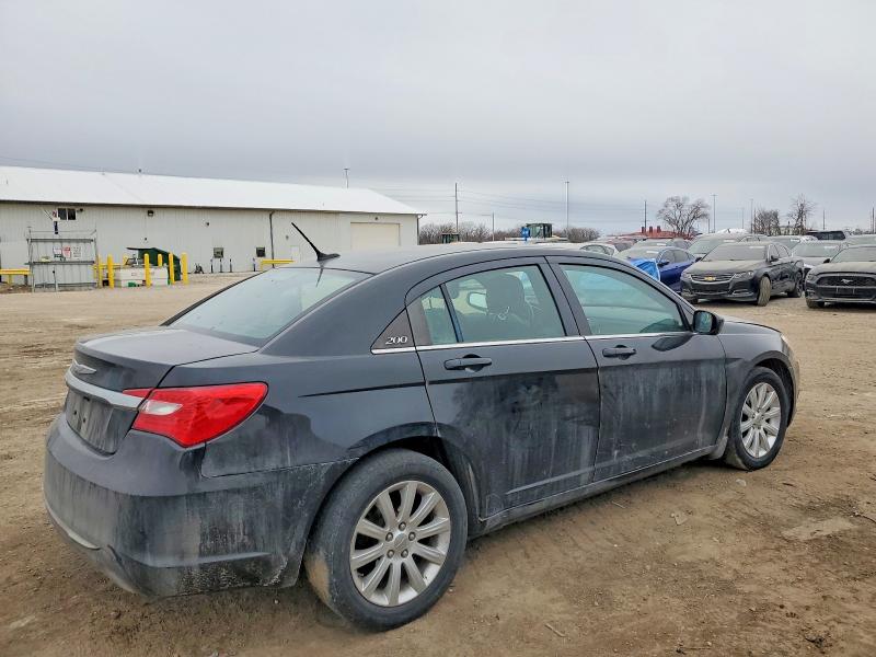 Photo 3 from auction – 2012 CHRYSLER 200 TOURIN with VIN 1C3CCBBB0CN236593