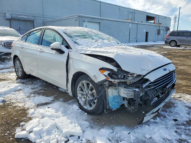 Zdjęcie 4 z aukcji – 2019 FORD FUSION z VIN 3FA6P0LU2KR162838