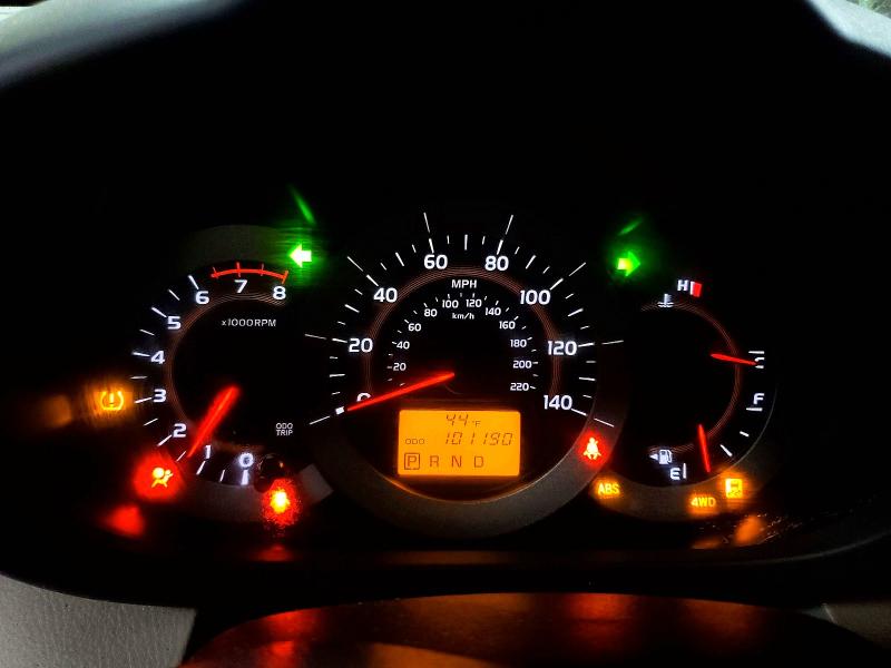 Photo 9 from auction – 2010 TOYOTA RAV4 with VIN JTMBF4DV8AD026974