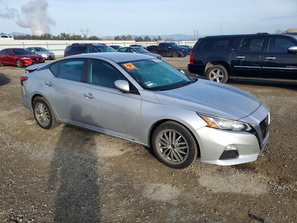 Photo 4 from auction – 2020 NISS ALTIMA with VIN 1N4BL4BV2LC247755