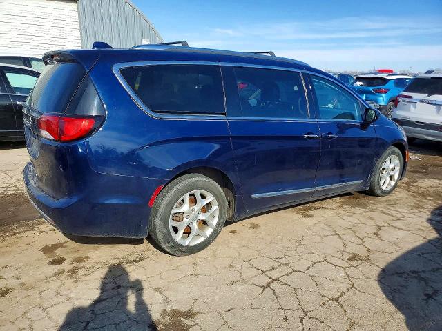 Photo 3 from auction – 2018 CHRYSLER PACIFICA with VIN 2C4RC1BG4JR111057
