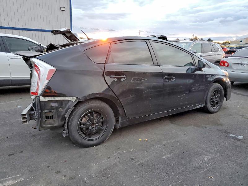 Photo 3 from auction – 2015 TOYOTA PRIUS with VIN JTDKN3DU5F1978909