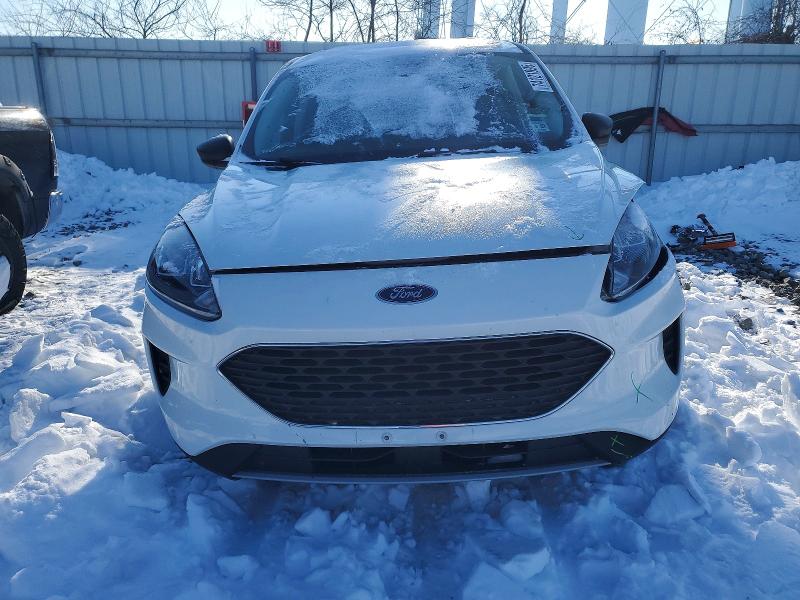 Photo 5 from auction – 2022 FORD ESCAPE with VIN 1FMCU9BZ6NUA61561
