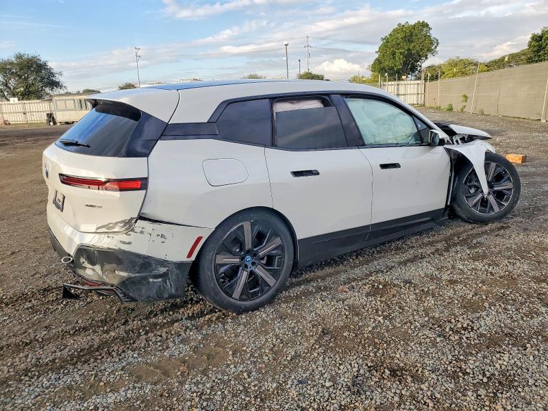 Photo 3 from auction – 2025 BMW IX XDRIVE5 with VIN WB523CF05SCT69569