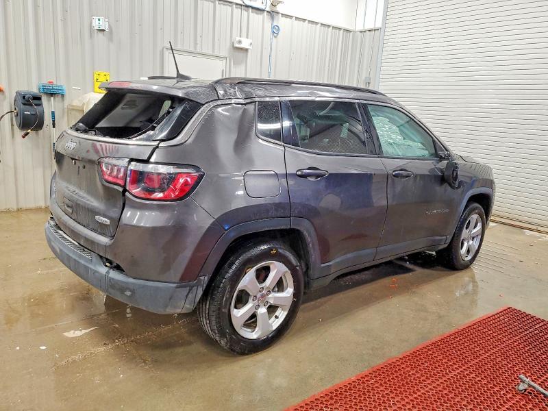 Photo 3 from auction – 2019 JEEP COMPASS LA with VIN 3C4NJDBB4KT840068