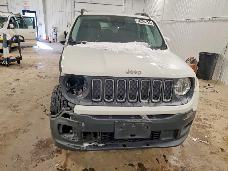Photo 5 from auction – 2017 JEEP RENEGADE with VIN ZACCJBBB6HPE88879