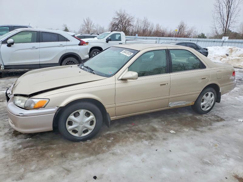 TOYOTA CAMRY CE 2001 with VIN JT2BG22K210553189 - Photo from auction