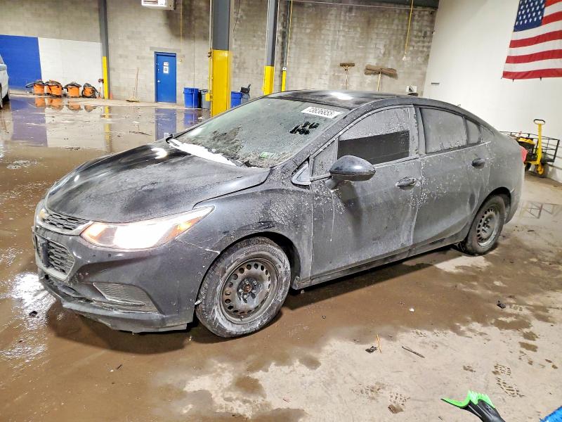 CHEVROLET CRUZE 2018 with VIN 1G1BB5SM7J7185830 - Photo from auction