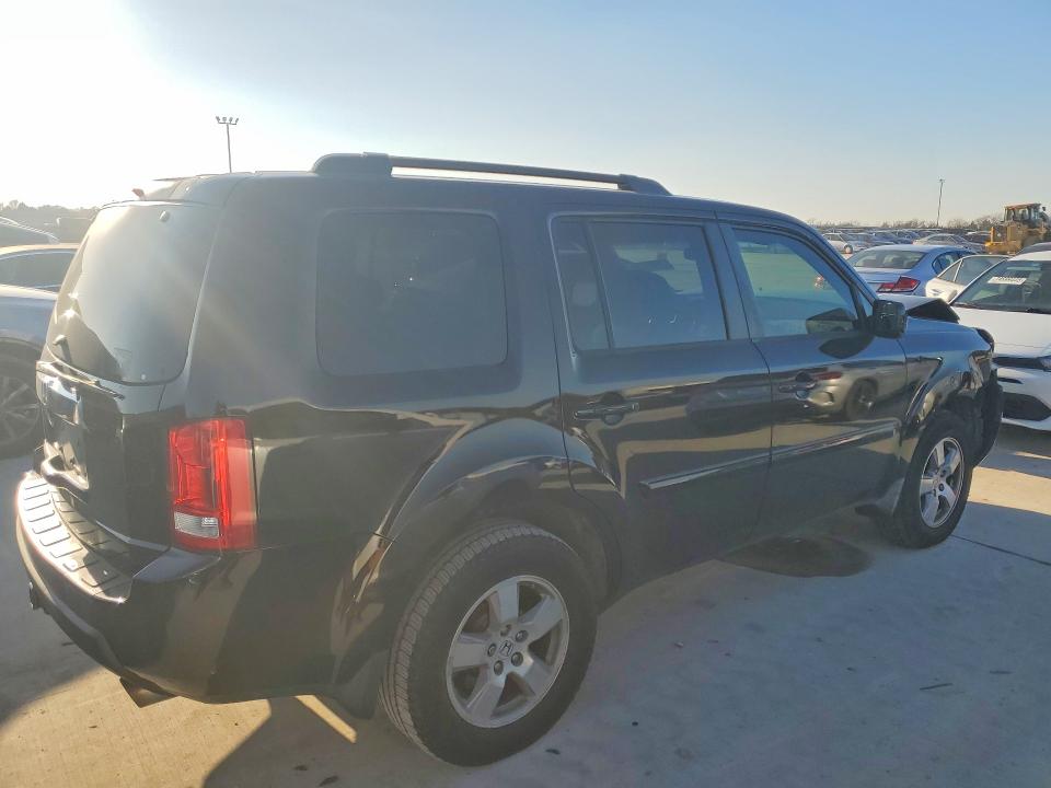 Photo 3 from auction – 2010 HONDA PILOT EX with VIN 5FNYF3H47AB004429