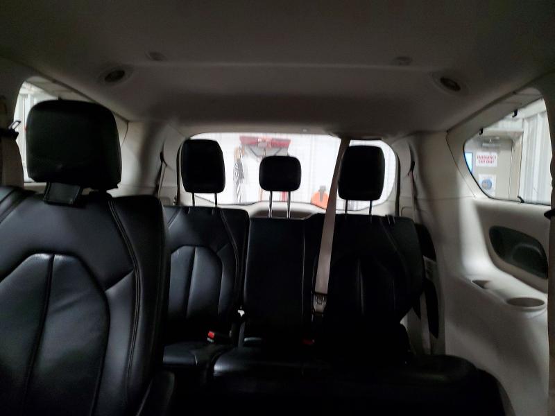 Photo 10 from auction – 2017 CHRYSLER PACIFICA with VIN 2C4RC1EG7HR644445