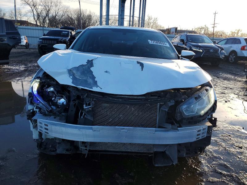 Photo 5 from auction – 2018 HONDA CIVIC LX with VIN 19XFC2F56JE039250