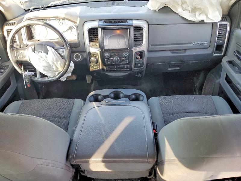 Photo 8 from auction – 2018 RAM 1500 with VIN 3C6RR7LTXJG123188