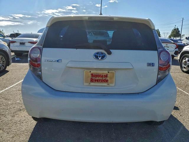 Photo 6 from auction – 2013 TOYOTA PRIUS C with VIN JTDKDTB30D1544858