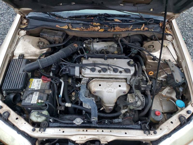 Photo 11 from auction – 2001 HONDA ACCORD LX with VIN 1HGCG56451A018880