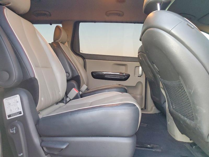Photo 11 from auction – 2016 KIA SEDONA with VIN KNDMC5C14G6169519