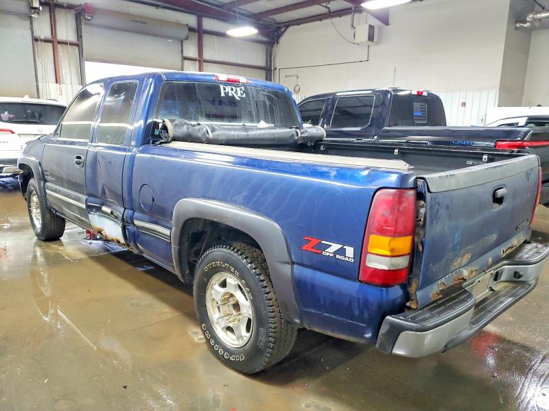 Photo 2 from auction – 2002 CHEVROLET SILVERADO with VIN 1GCEK19T12E180937
