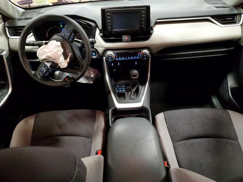 Photo 8 from auction – 2019 TOYOTA RAV4 XLE with VIN JTMP1RFV6KD036757