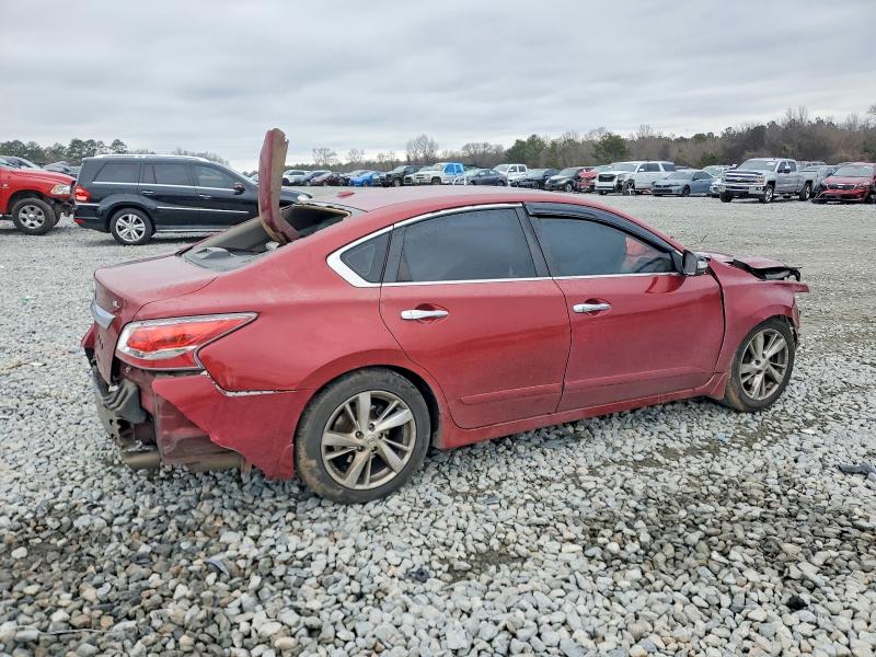 Photo 3 from auction – 2015 NISSAN ALTIMA with VIN 1N4AL3AP7FN921061
