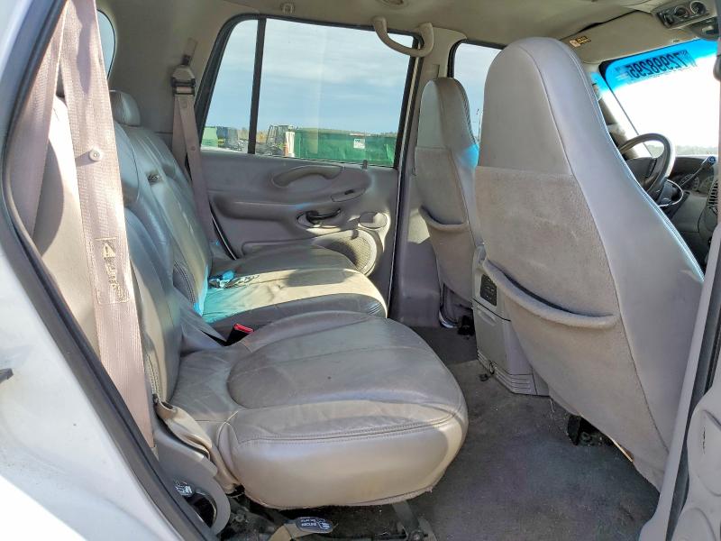 Photo 11 from auction – 2001 FORD EXPEDITION with VIN 1FMRU15W51LB12089