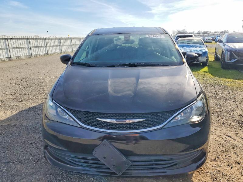 Photo 5 from auction – 2017 CHRYSLER PACIFICA T with VIN 2C4RC1DG2HR551883