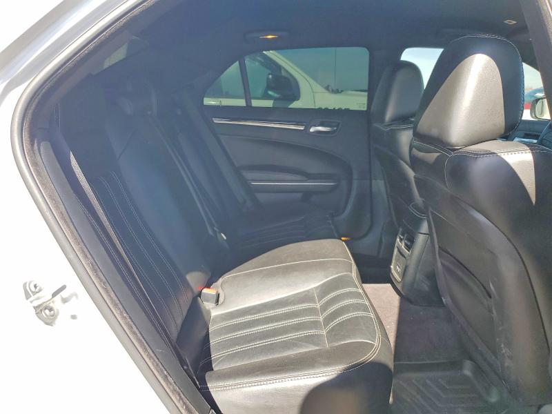 Photo 10 from auction – 2019 CHRYSLER 300 with VIN 2C3CCABG2KH533636