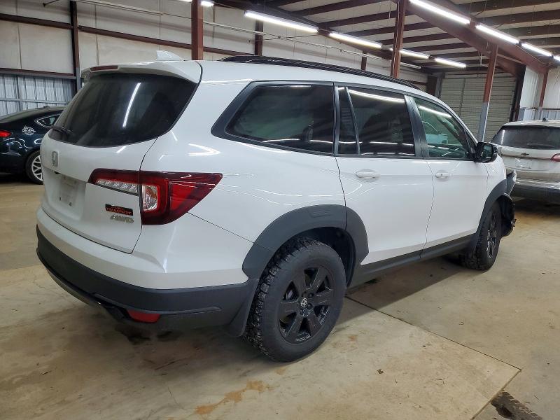 Photo 3 from auction – 2022 HONDA PILOT TRAI with VIN 5FNYF6H80NB075787