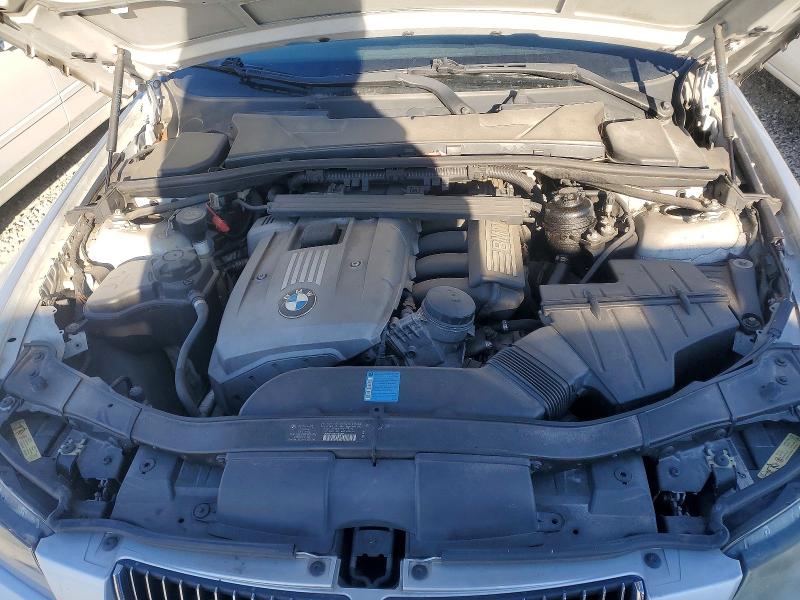 Photo 11 from auction – 2006 BMW 325 I with VIN WBAVB13596PT07239