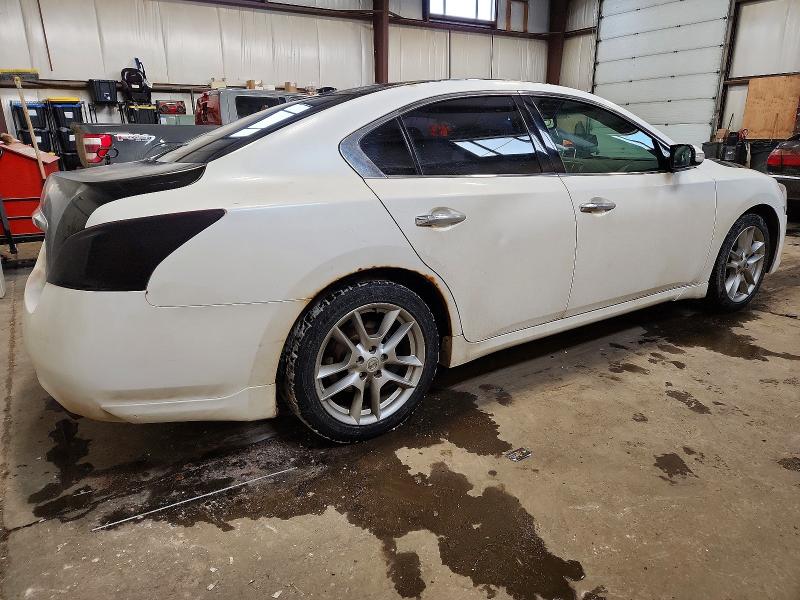 Photo 3 from auction – 2010 NISSAN MAXIMA with VIN 1N4AA5APXAC838004