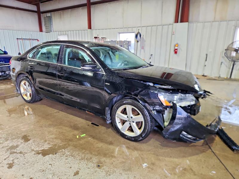 Photo 4 from auction – 2015 VOLKSWAGEN PASSAT S with VIN 1VWAT7A32FC120884