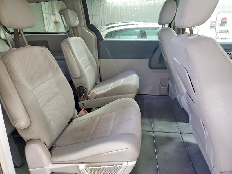 Photo 11 from auction – 2008 CHRYSLER TOWN & COU with VIN 2A8HR54P98R694663