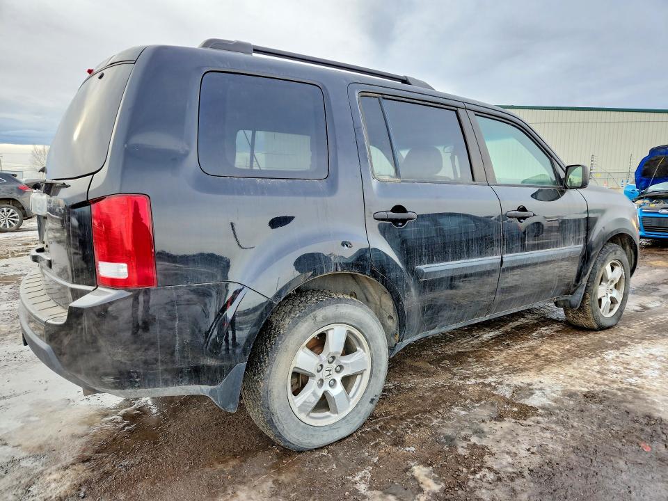 Photo 3 from auction – 2011 HONDA PILOT LX with VIN 5FNYF3H24BB501079