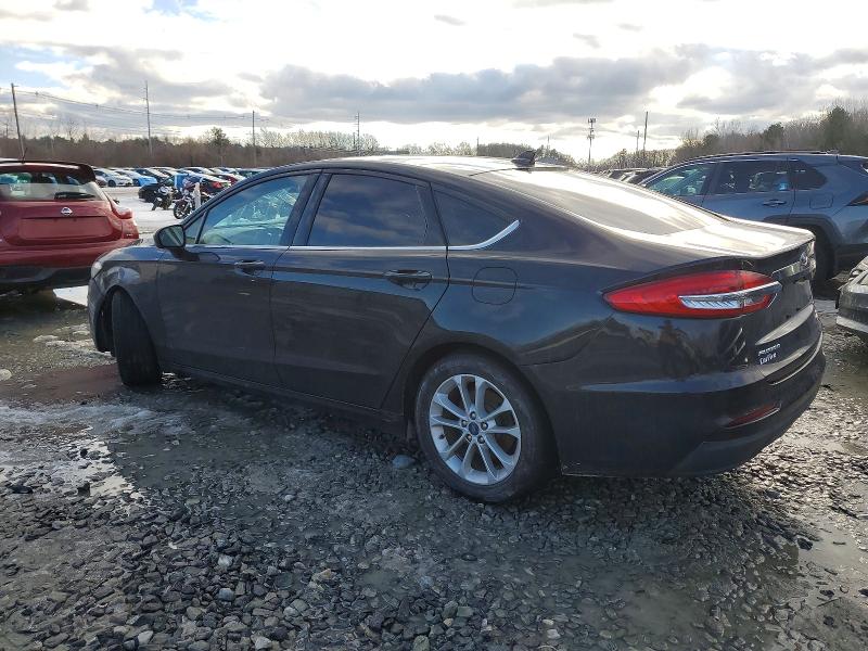 Photo 2 from auction – 2019 FORD FUSION with VIN 3FA6P0HD5KR279113