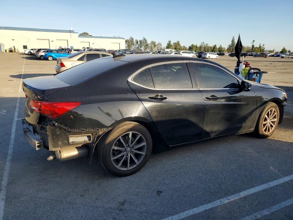 Photo 3 from auction – 2020 ACURA TLX with VIN 19UUB1F37LA011550