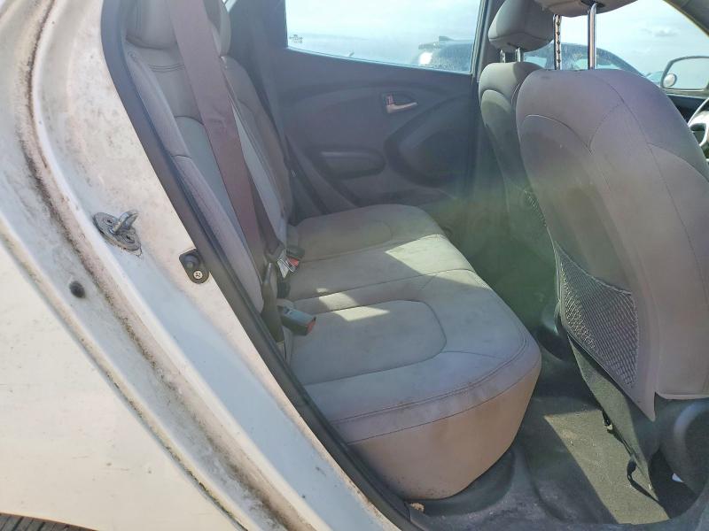 Photo 10 from auction – 2010 HYUNDAI TUCSON with VIN KM8JT3AC6AU078097