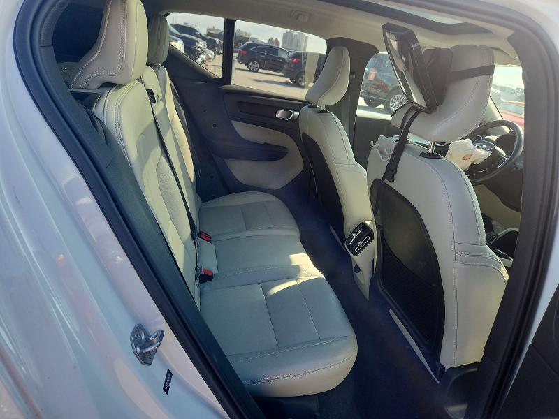 Photo 11 from auction – 2021 VOLVO XC40 with VIN YV4162UK7M2452304