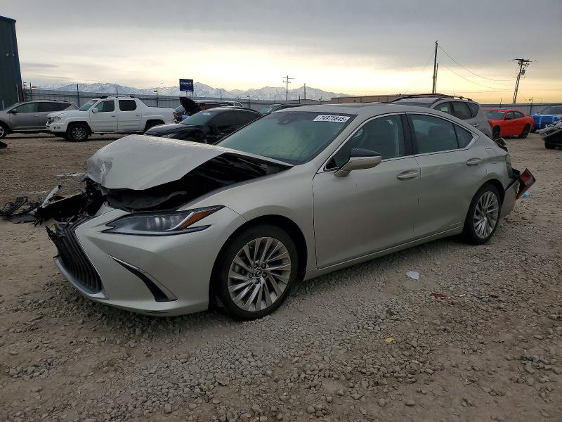 LEXUS ES 300H 2019 with VIN 58AB21B19KU003283 - Photo from auction