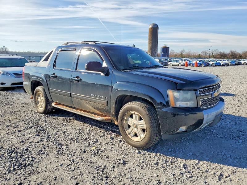 Photo 4 from auction – 2011 CHEVROLET AVALANCHE with VIN 3GNMCFE02BG131957