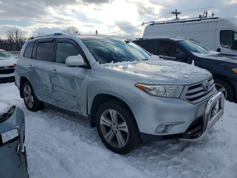 Photo 4 from auction – 2013 TOYOTA HIGHLANDER with VIN 5TDDK3EH1DS207737