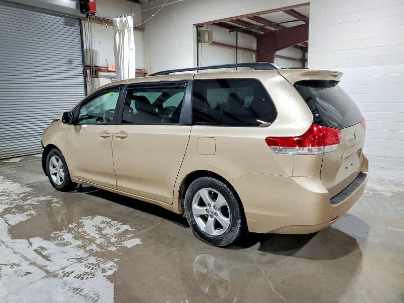 Photo 2 from auction – 2011 TOYOTA SIENNA LE with VIN 5TDKK3DC0BS022413